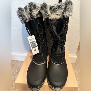 NEW with tags! Khombu Ellie women’s winter boots. Size 10. Warm and cozy.